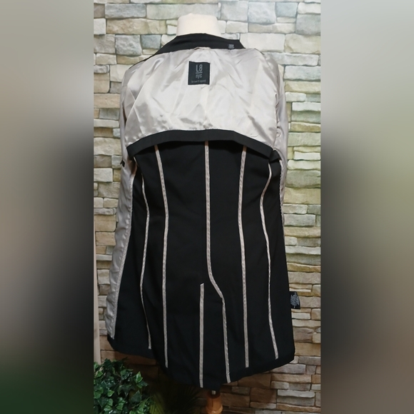 Like New L8 Medium Womens Classic Black Trench Coat - Picture 3 of 7